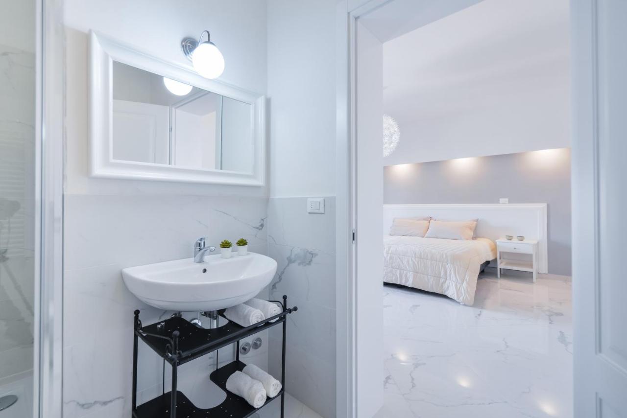 New Central Apartment & Rooms Монтекатини-Терме Экстерьер фото