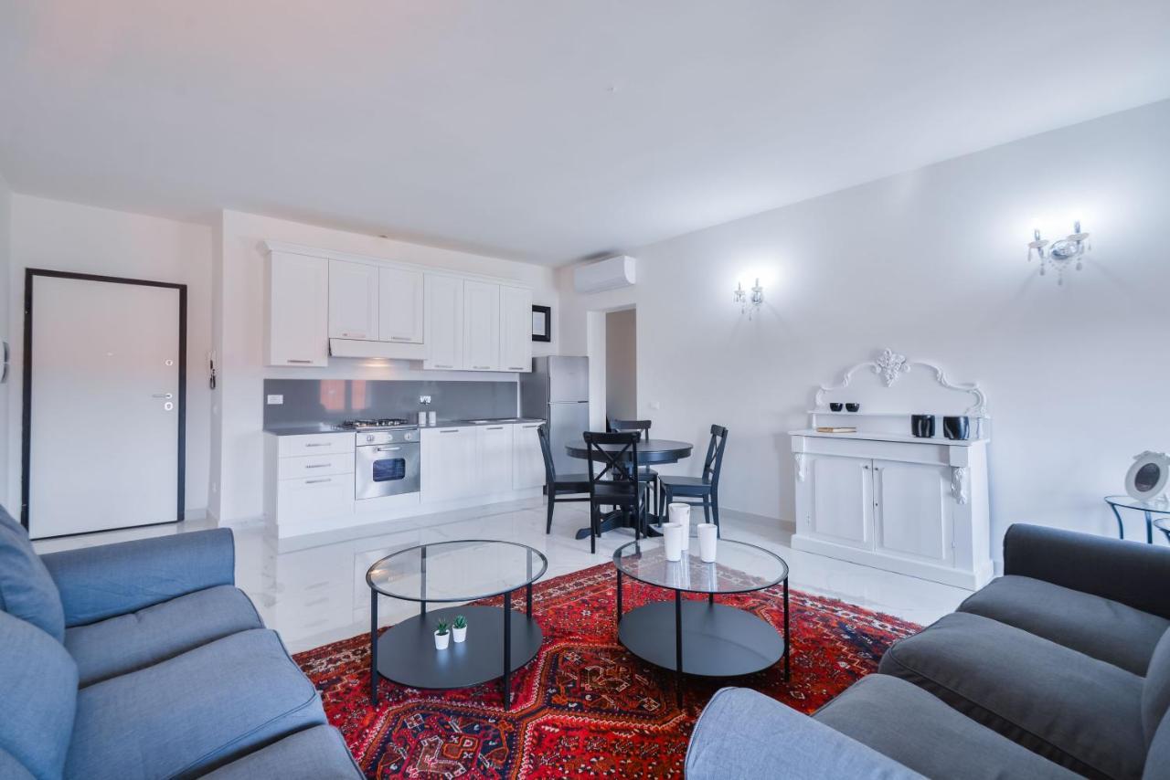 New Central Apartment & Rooms Монтекатини-Терме Экстерьер фото
