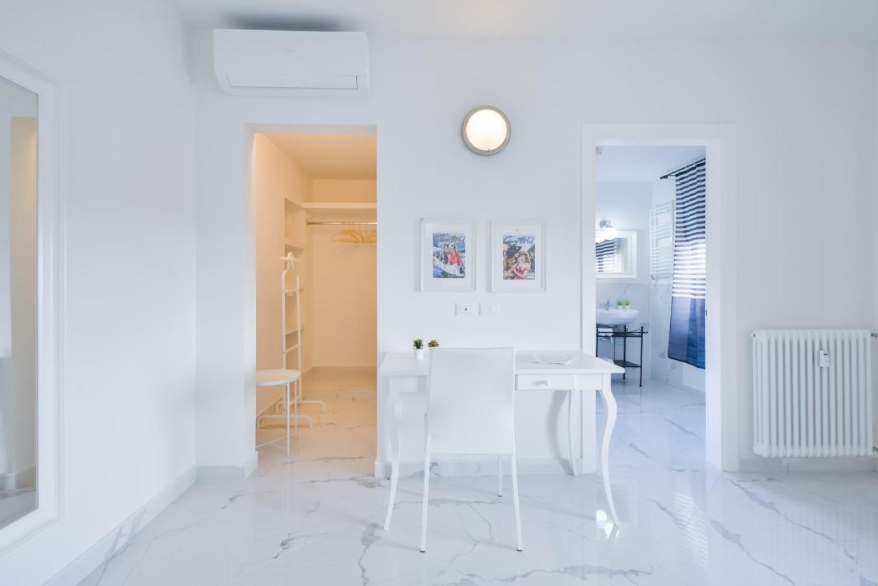 New Central Apartment & Rooms Монтекатини-Терме Экстерьер фото